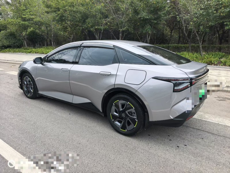 青岛25年丰田BZ3Pro8