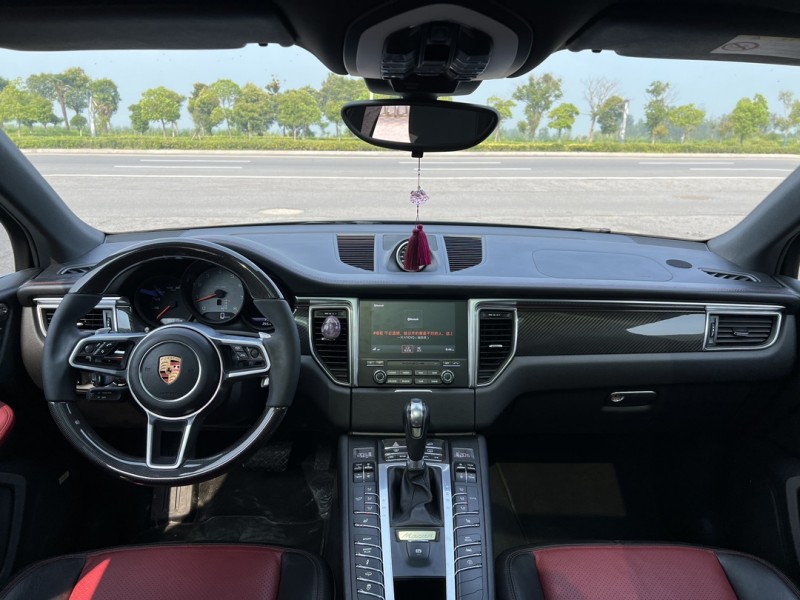 盐城16年保时捷Macan7