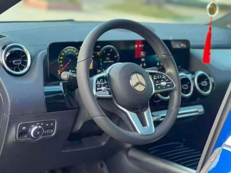 深圳22年奔驰GLA7