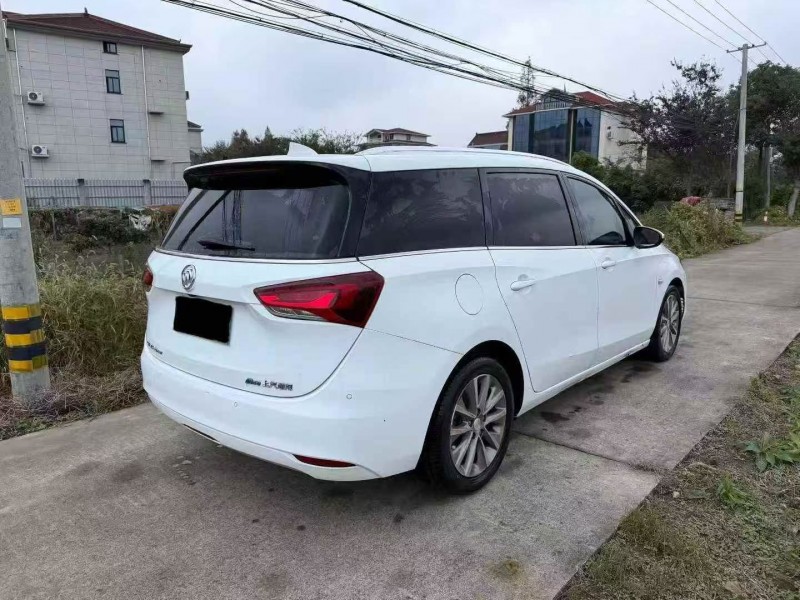 宁波23年别克GL68