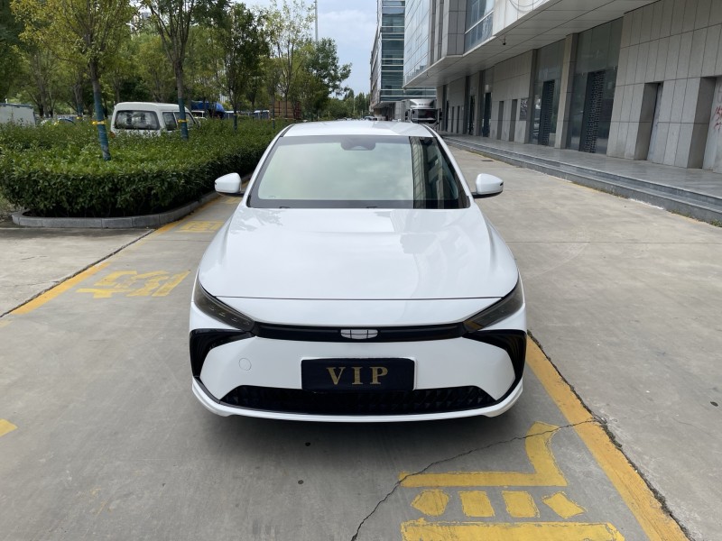 济宁24年吉利几何1