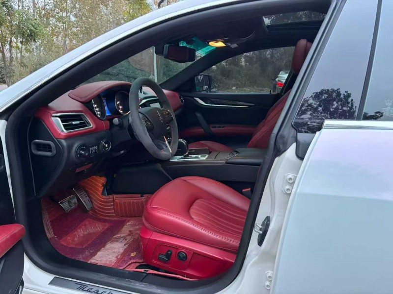 徐州16年玛莎拉蒂Ghibli6