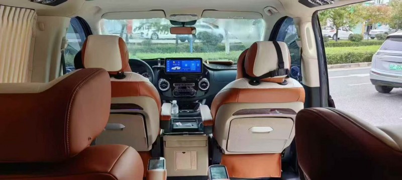 曲靖20年奔驰威霆5