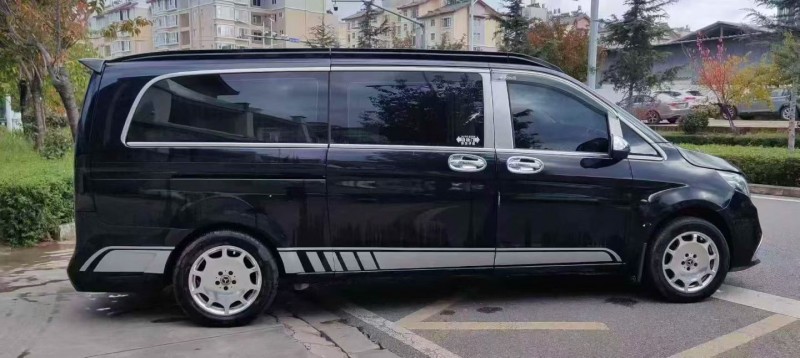 曲靖20年奔驰威霆8