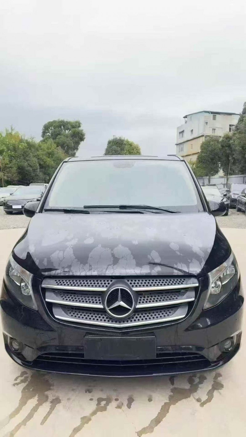 昭通21年奔驰威霆1