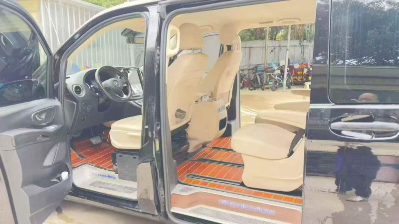 昭通21年奔驰威霆6