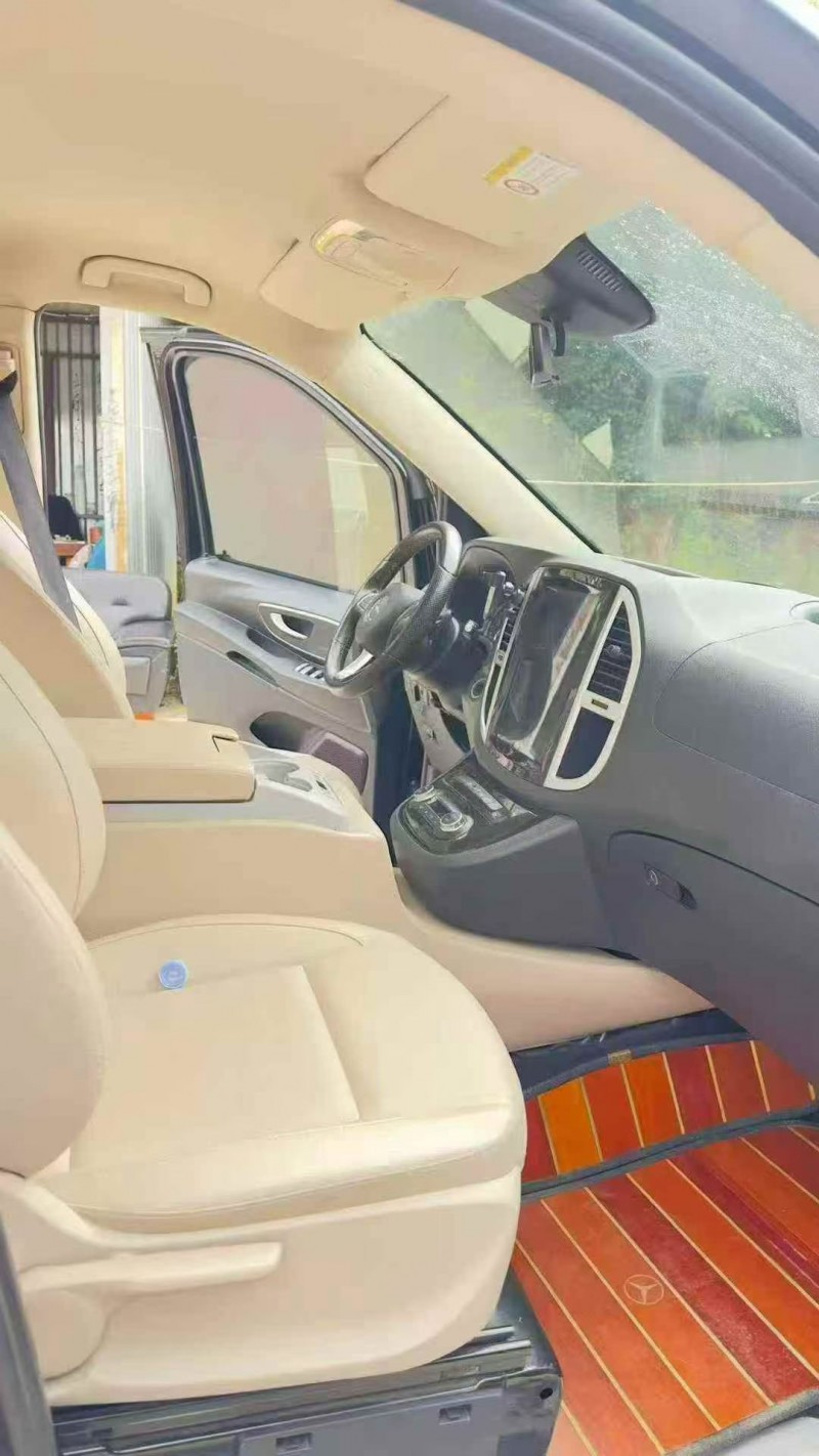 昭通21年奔驰威霆7