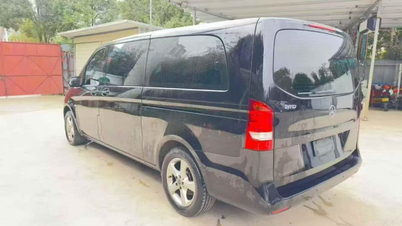 昭通21年奔驰威霆9