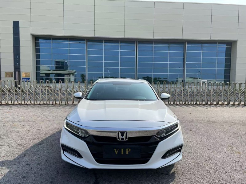 盐城19年本田雅阁1