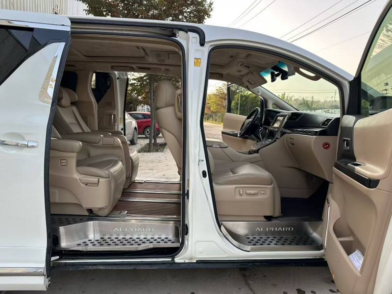 徐州13年丰田埃尔法8