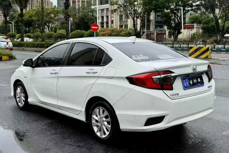 珠海15年本田哥瑞8