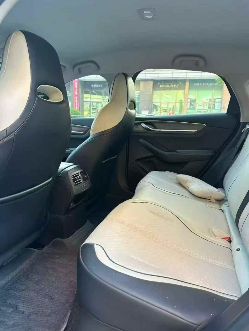 深圳24年比亚迪驱逐舰5