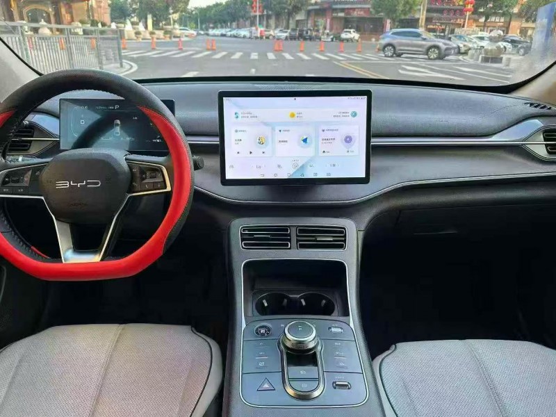 深圳24年比亚迪驱逐舰6