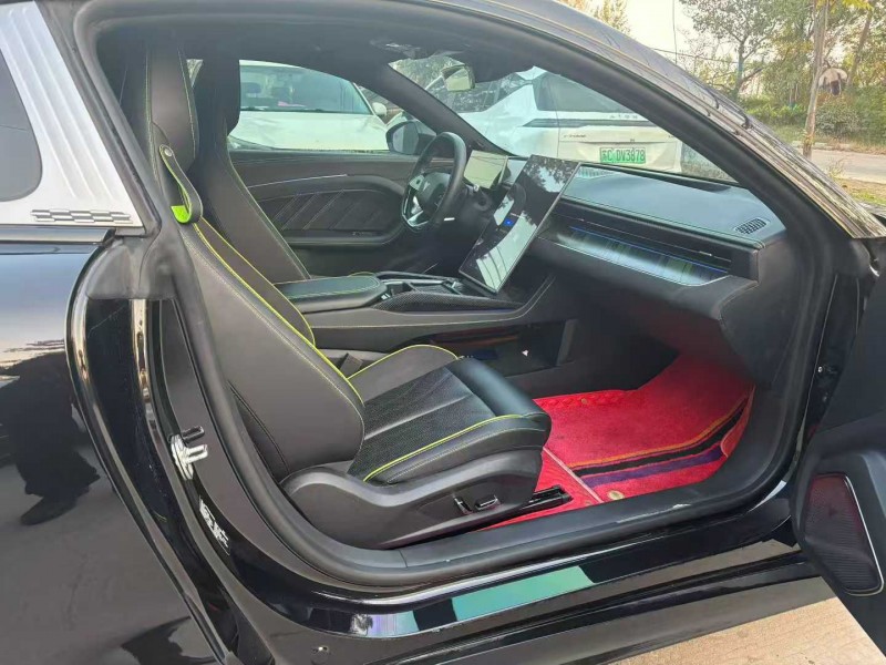 徐州23年哪吒GT5