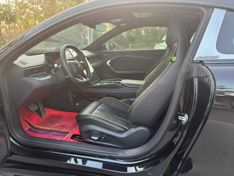 徐州23年哪吒GT6