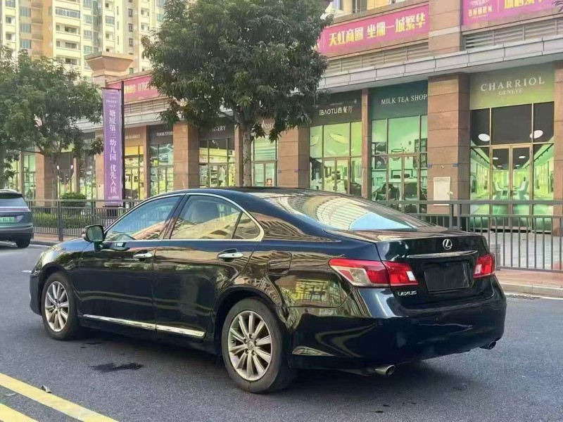 深圳11年雷克萨斯ES7