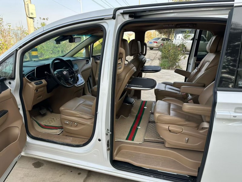 徐州21年别克GL86