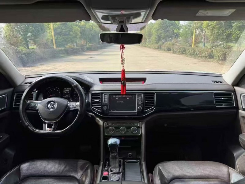 南通17年大众途昂6