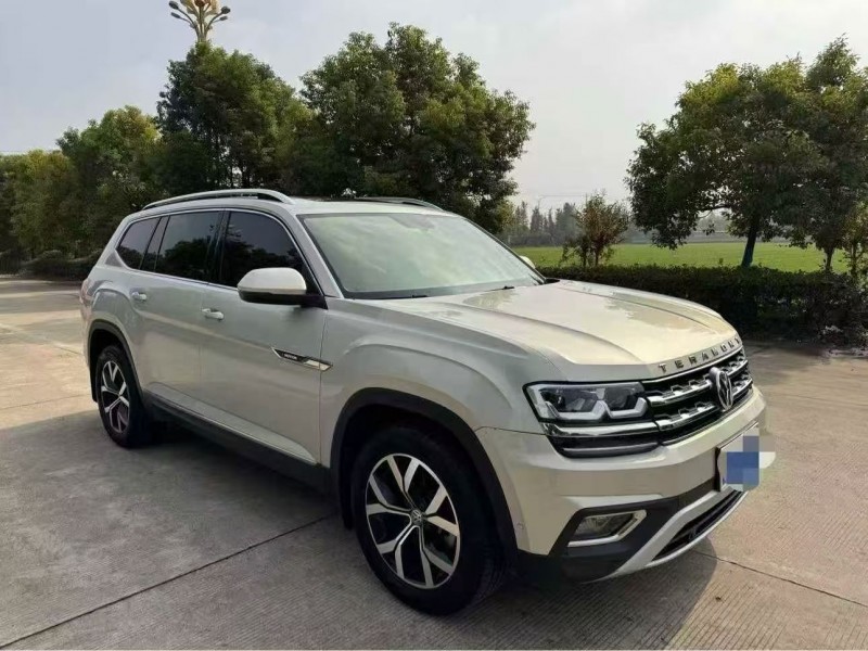 南通17年大众途昂9