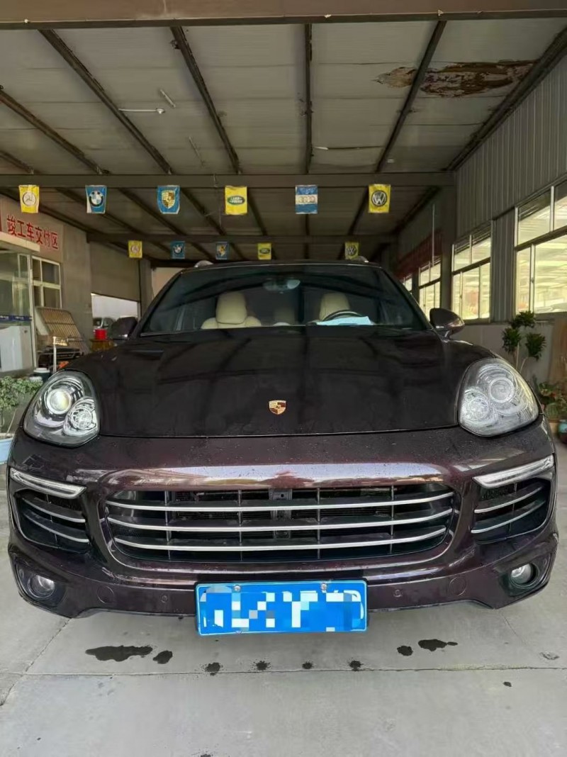 济宁15年保时捷卡宴1