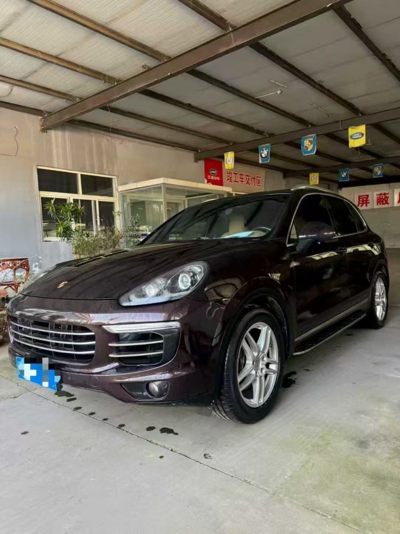 济宁15年保时捷卡宴3