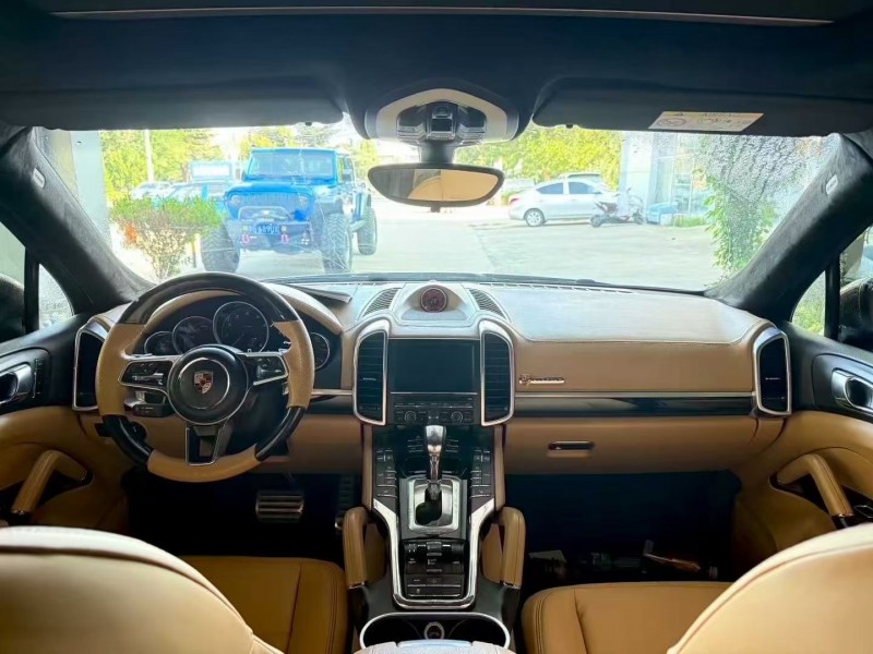 济宁15年保时捷卡宴4