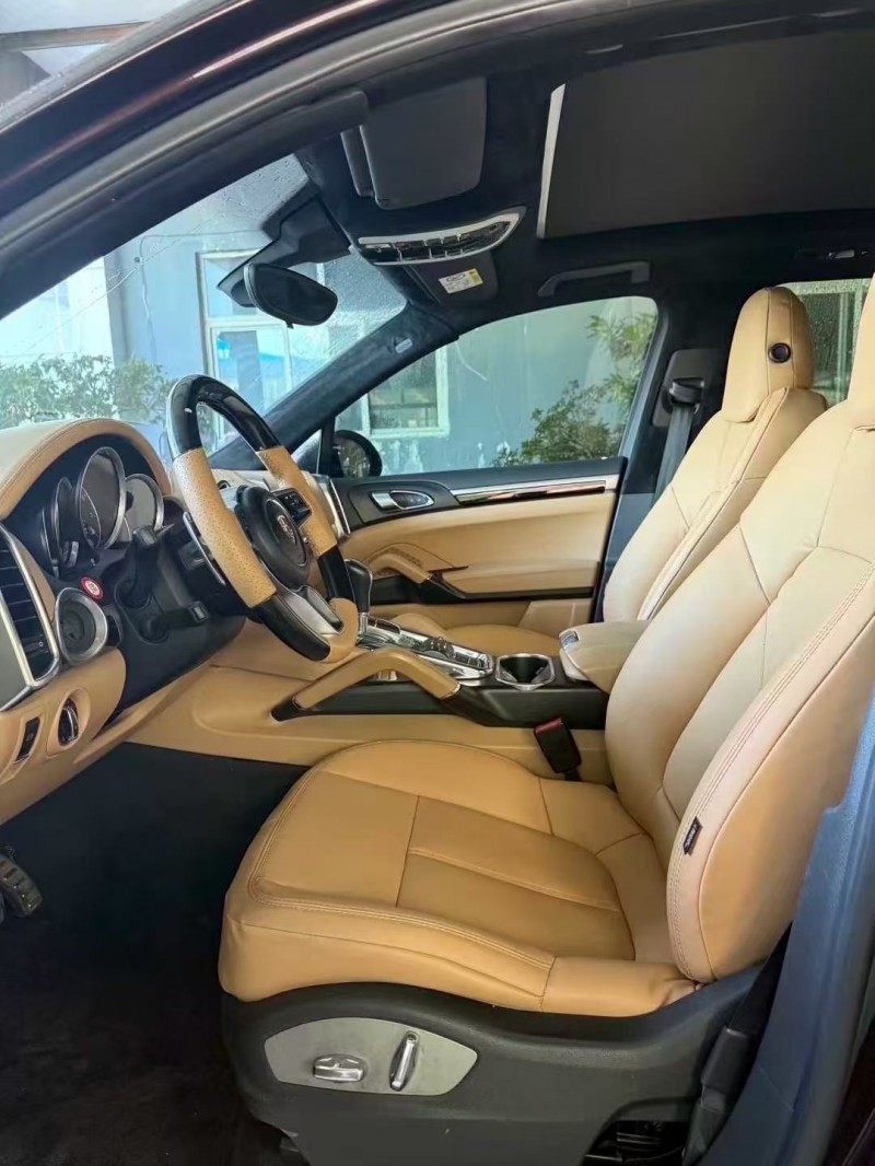 济宁15年保时捷卡宴6