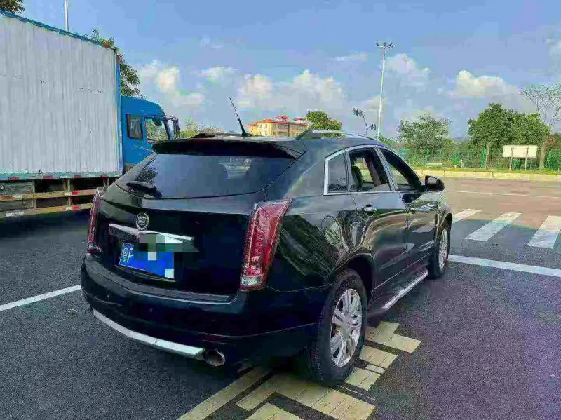 惠州10年凯迪拉克SRX8