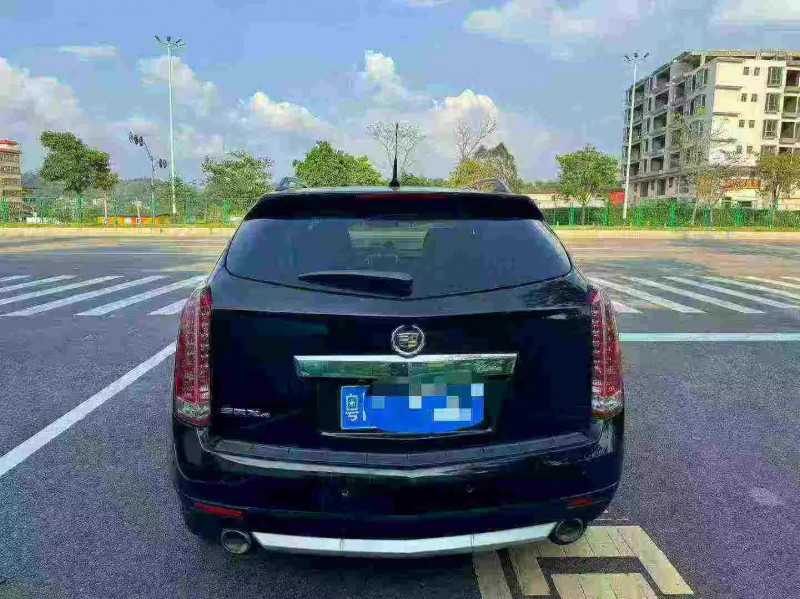 惠州10年凯迪拉克SRX9