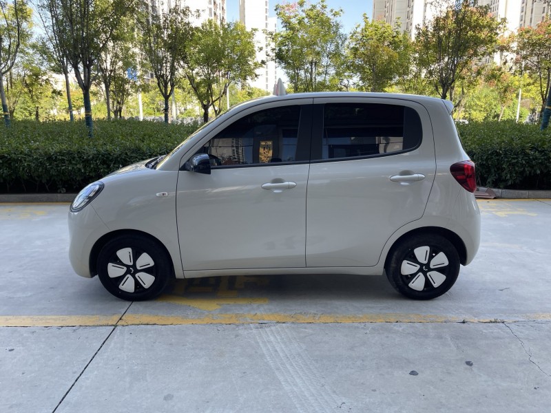 济宁25年五菱汽车宏光7