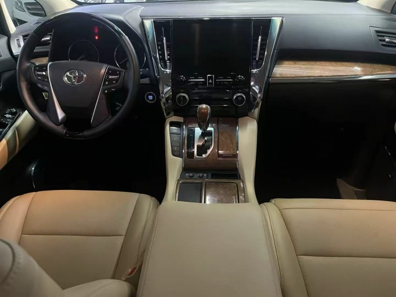 深圳16年丰田埃尔法5