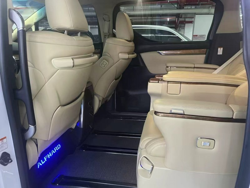 深圳16年丰田埃尔法6