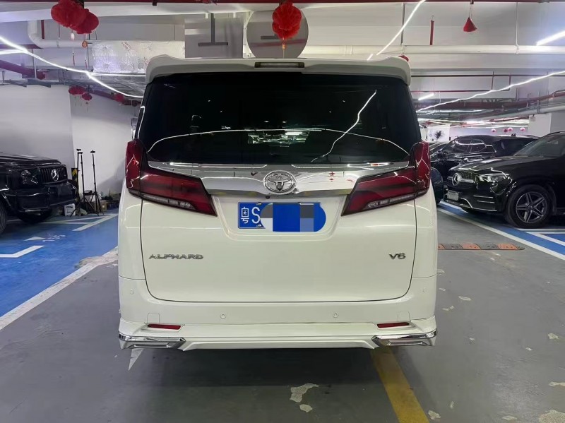 深圳16年丰田埃尔法7