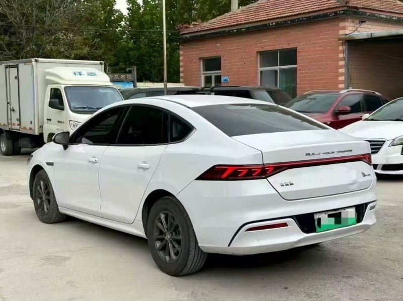 淄博22年比亚迪秦8