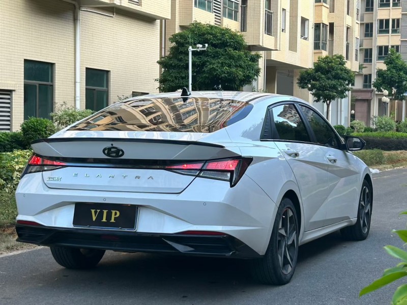 东莞21年现代伊兰特8