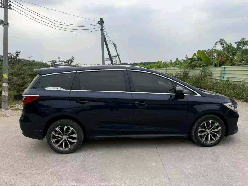 中山20年比亚迪宋3