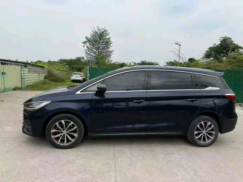 中山20年比亚迪宋4