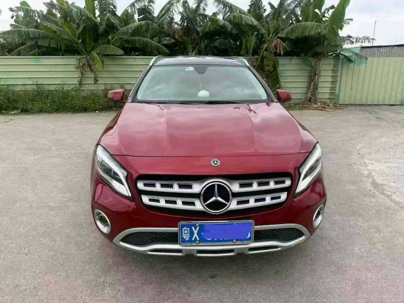 中山17年奔驰GLA1