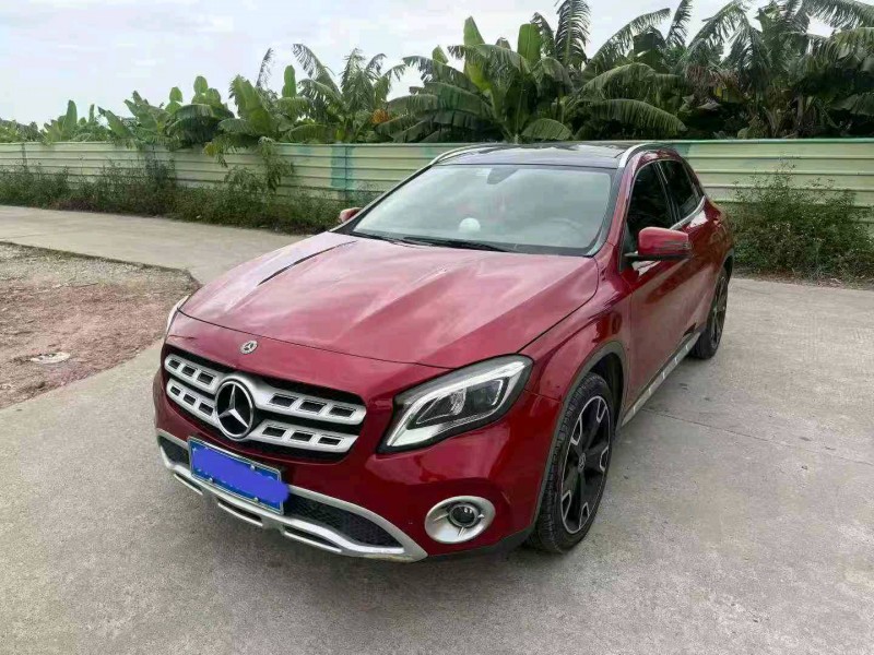 中山17年奔驰GLA6