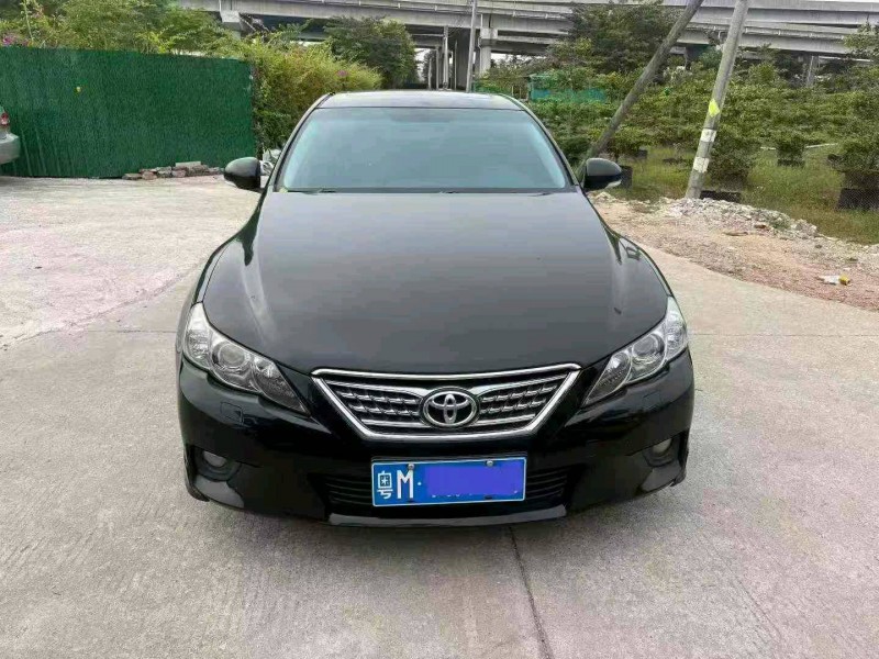 中山13年丰田锐志1