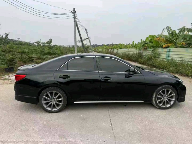 中山13年丰田锐志3