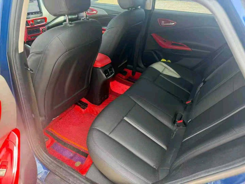 中山20年现代菲斯塔8