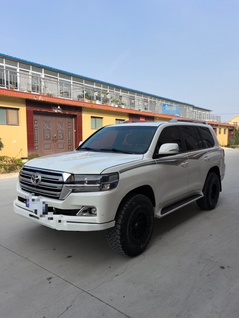 青岛11年丰田兰德酷路泽3