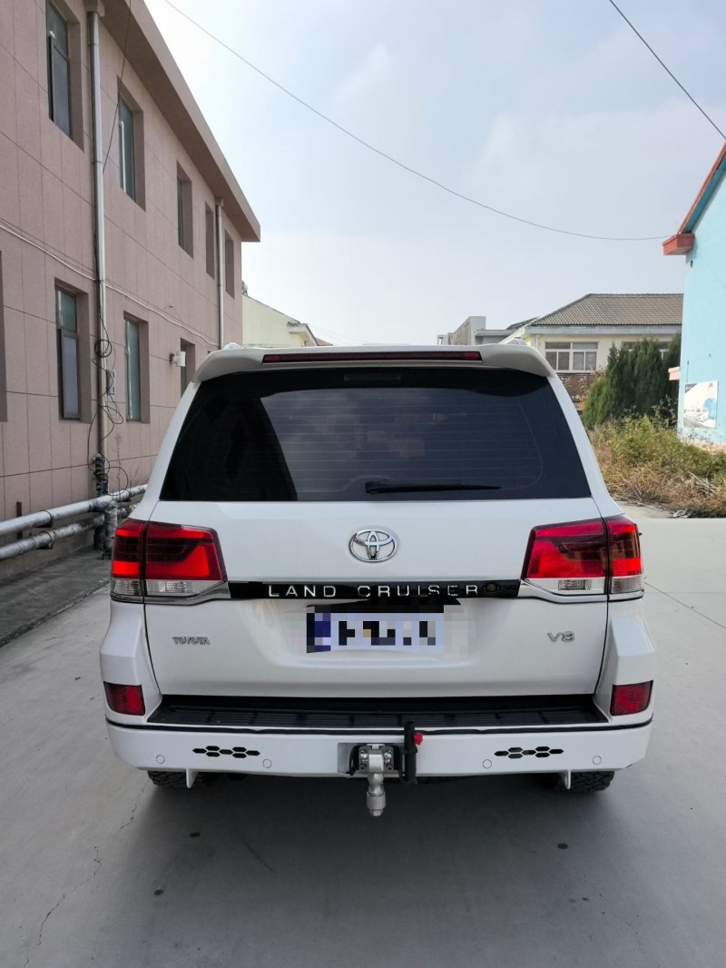 青岛11年丰田兰德酷路泽9