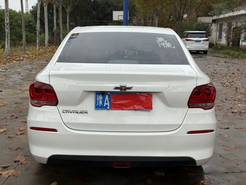 郑州18年雪佛兰科沃兹8