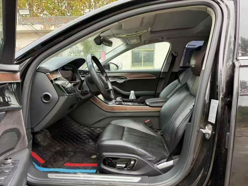 平顶山19年奥迪A8L6