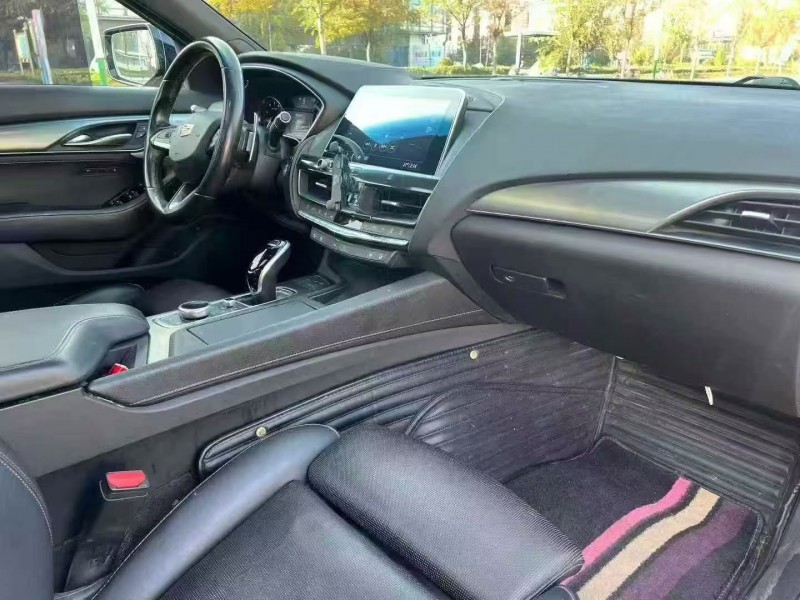 日照20年凯迪拉克CT56