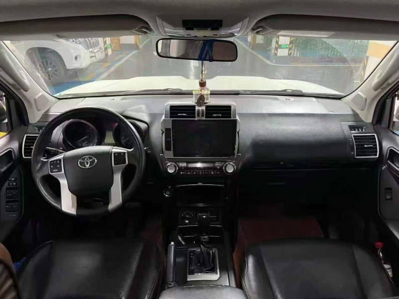 宜昌17年丰田普拉多6