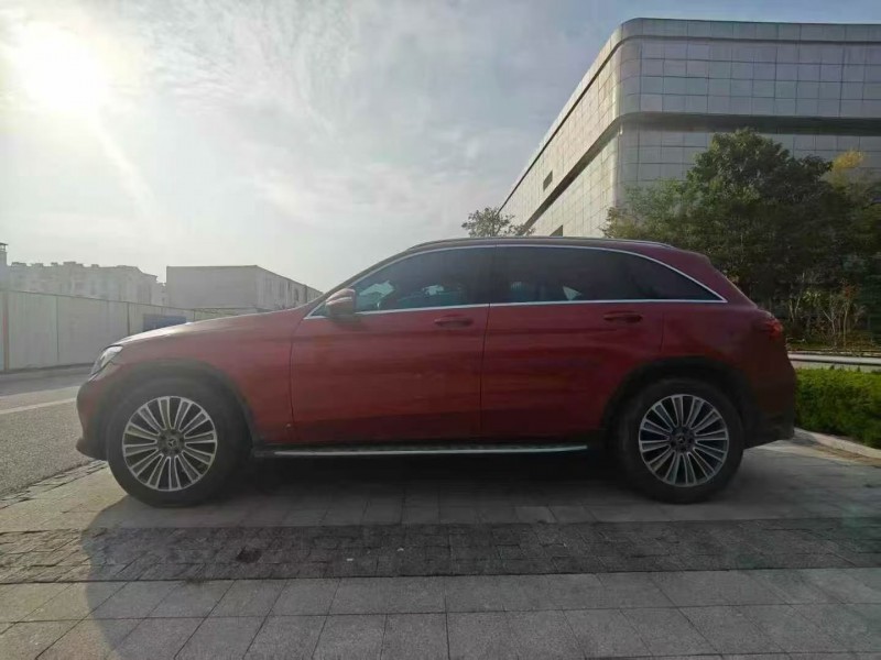 日照17年奔驰GLC2