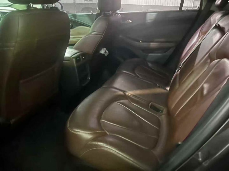 济南15年别克昂科威3